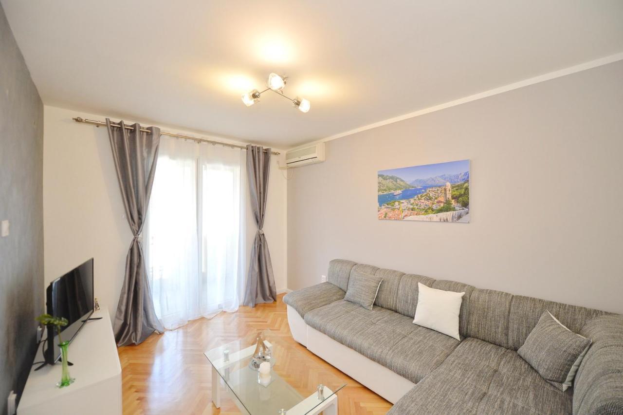 Unico Apartman Kotor Exteriör bild